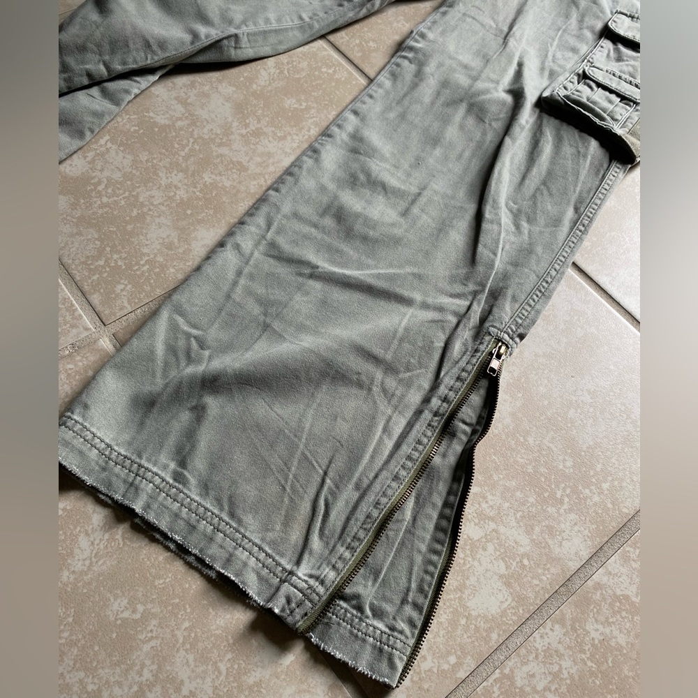 Y2k Hollister sage green cargo khaki low rise flare jeans - Picture 12 of 16